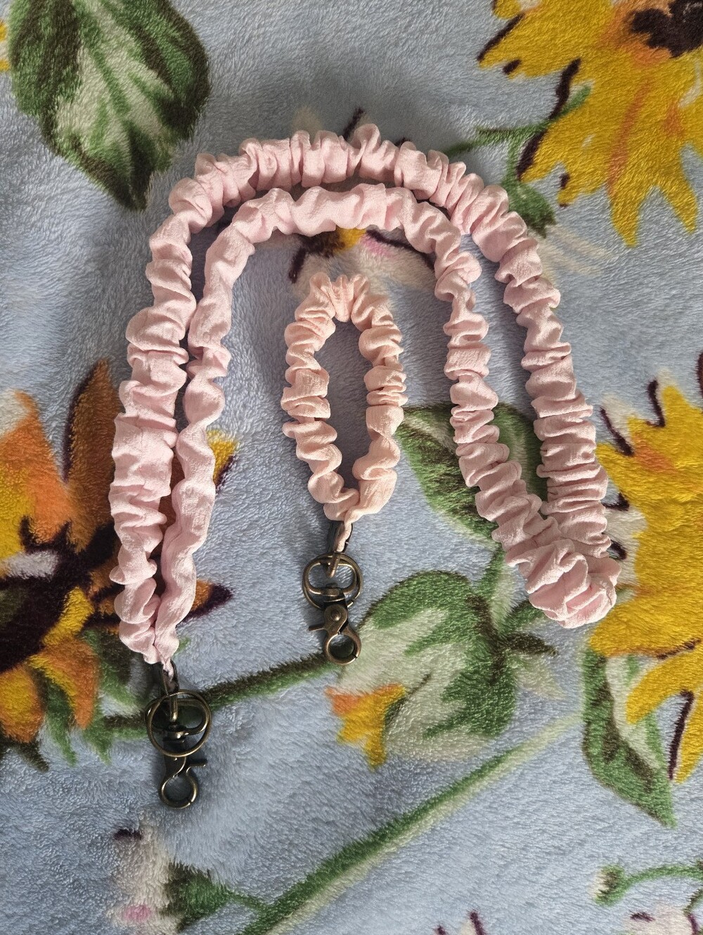 Shop Andi Floral Pink Textured Lanyard And Wristlet Set